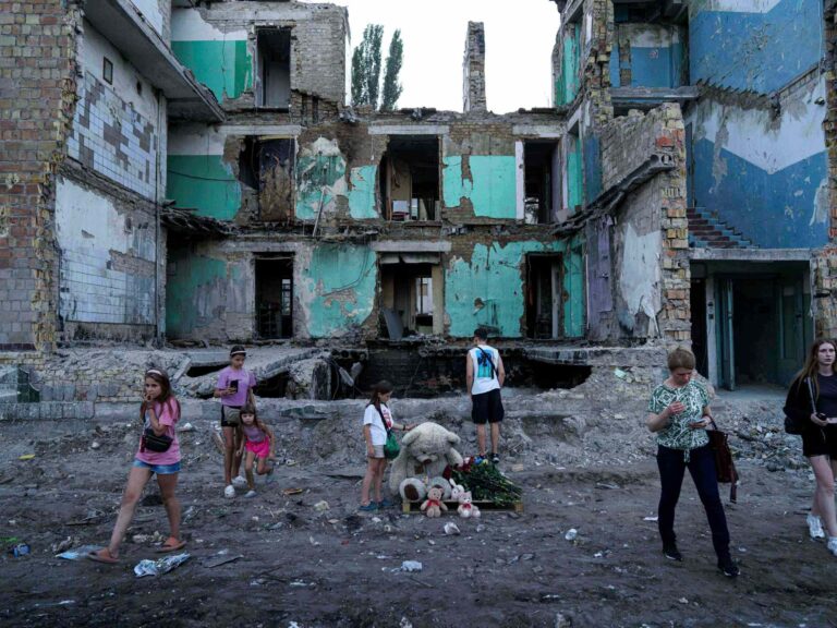 Ukraine knocks out Russian refineries as Russia kills dozens in Kyiv